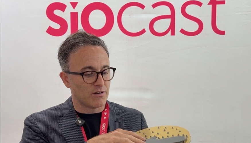 La m�quina compacta SIOFORM1 permite realizar aplicaciones de sobremoldeo y validar piezas funcionales en pocas horas...