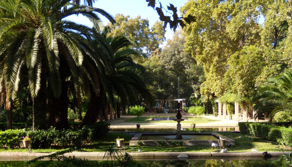 Un cl�sico entre los parques de la capital andaluza: el parque de Mar�a Luisa, en el que se han plantado recientemente arbustos de varias especies...