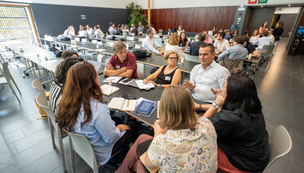 La jornada del primer d�a culmin� con una din�mica participativa liderada por Cluster Development