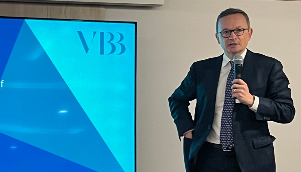 Yuriy Rudyuk analiz� la evoluci�n de las medidas antidumping aplicadas a las importaciones de parquet multicapa procedentes de China y las...