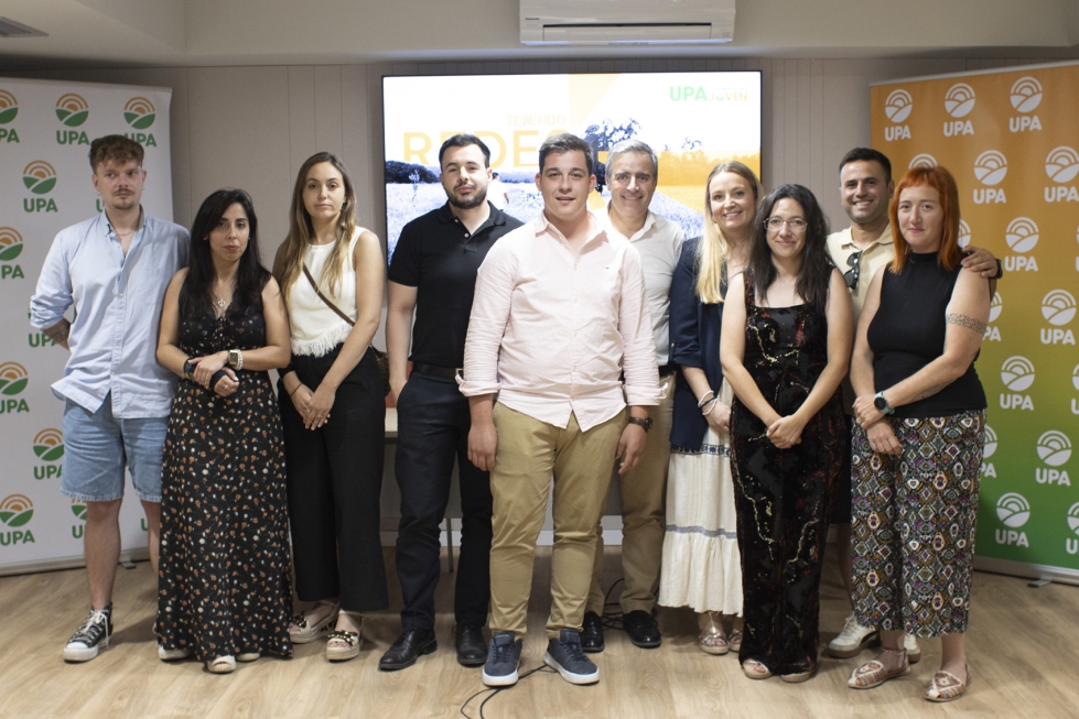 La nueva presidencia de UPA Joven recae en el viticultor de la comarca de la Terra Alta (Catalu�a), Gen�s Espin�s Alcoverro...