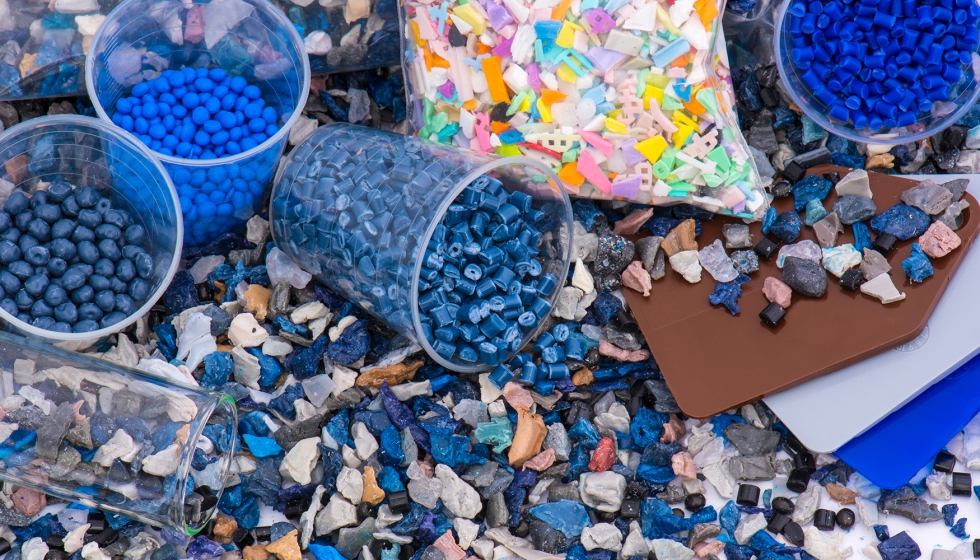 Pellets de pl�stico triturados listos para ser reciclados