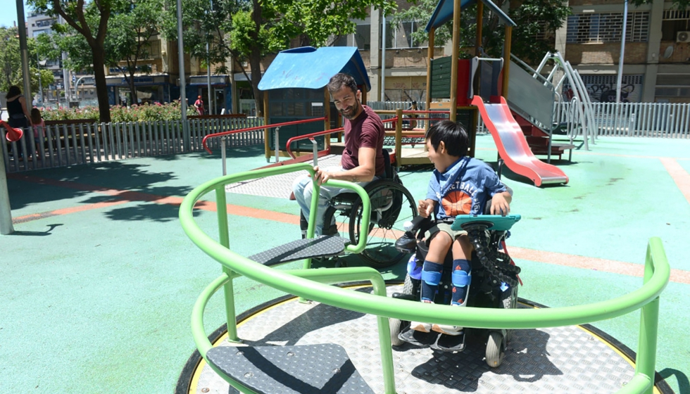 El pasado a�o, el Ayuntamiento de Barcelona puso en marcha las obras de renovaci�n de diecinueve �reas de juego infantil...