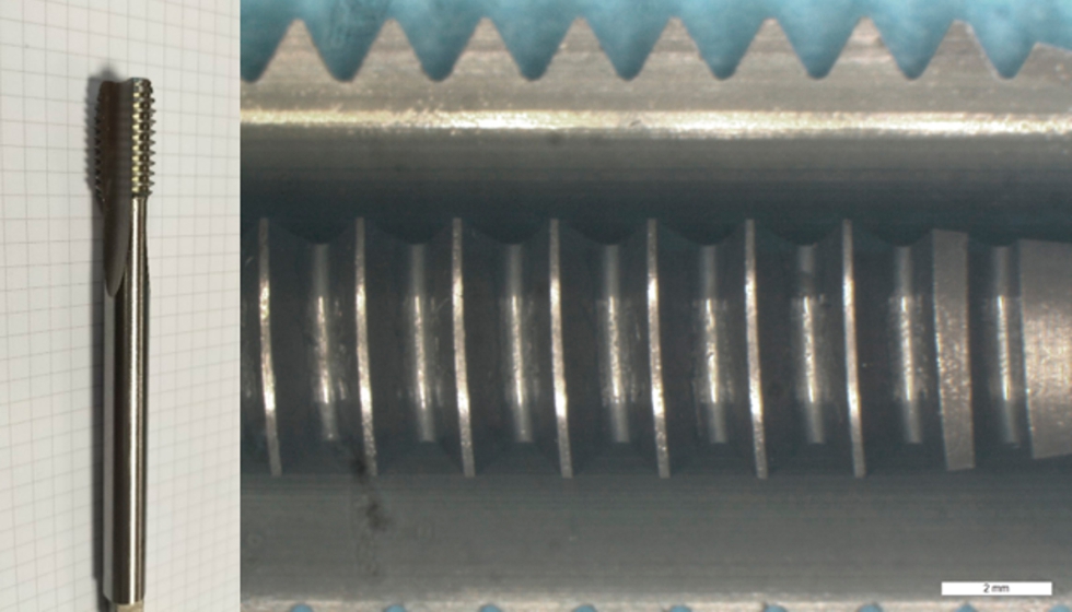 Figura 7. Imagen y perfil de los dientes de corte mecanizados del macho de roscar fabricado por L-DED