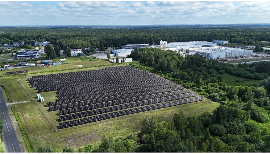 Las instalaciones de AkzoNobel en Pilawa (Polonia) albergan la mayor planta solar de la compa��a en Europa...