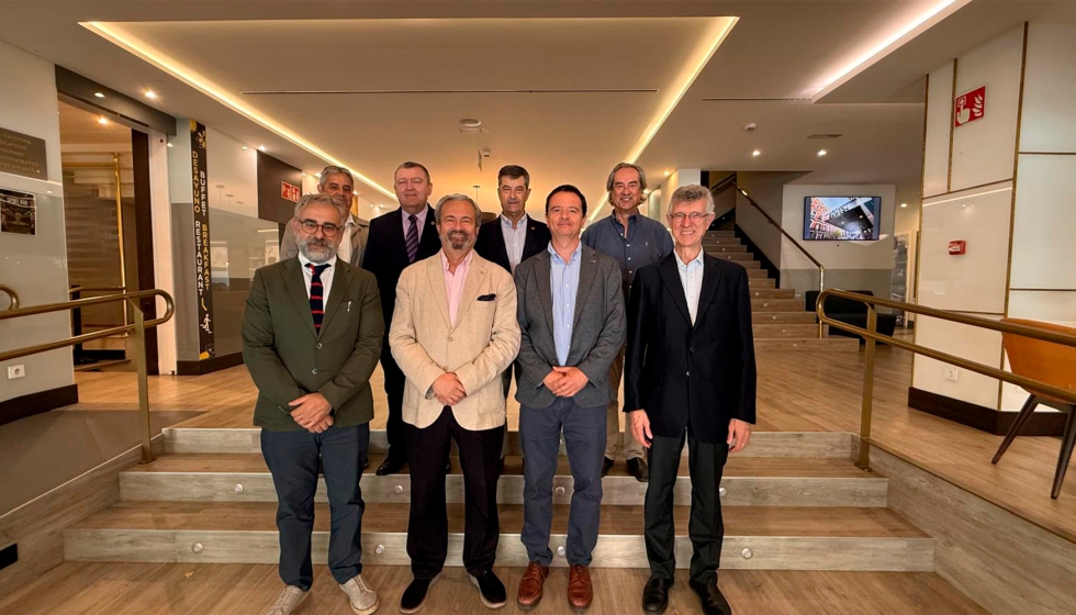 Miembros de la Junta de Gobierno del Consejo General de Colegios Oficiales de Ingenieros Industriales
