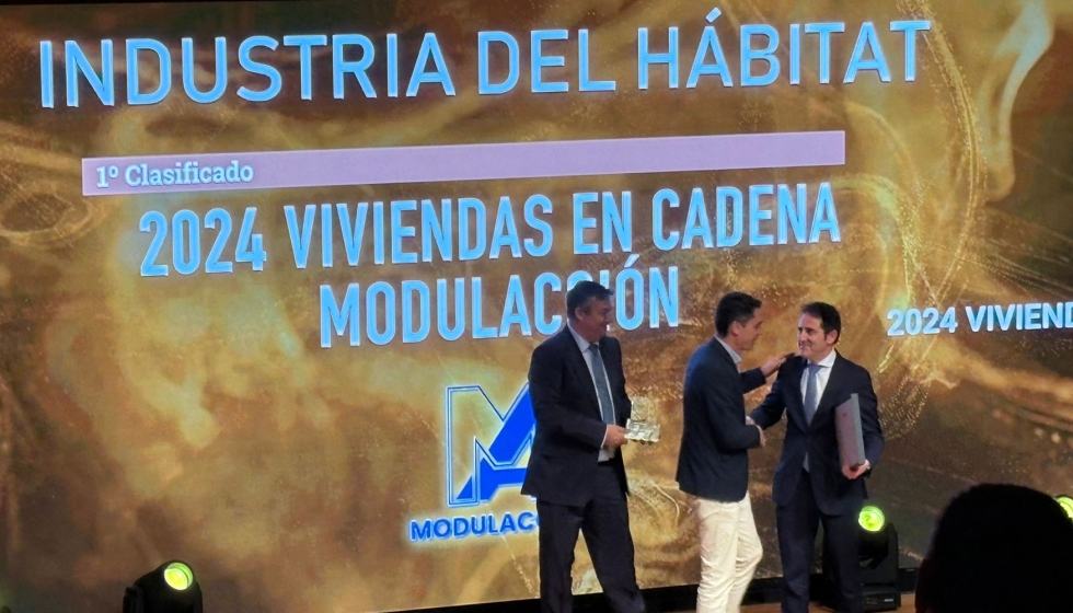 Un momento de la entrega del premio a Modulacci�n en el marco de los IX Premios de la Industria en Espa�a...