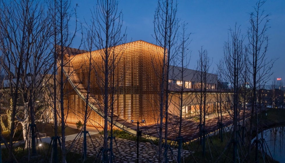 Imagen del ganador Platino por la fachada iluminada de China Merchants Shekou Nantong Heyuan de Xin Tian, Navi Lv, Yijie Yang, Yingping Tian...