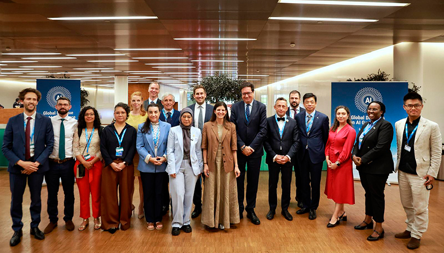 Representantes de los pa�ses y organismos internacionales que respaldan la creaci�n de la Coalici�n Internacional para los Derechos y la Protecci�n...
