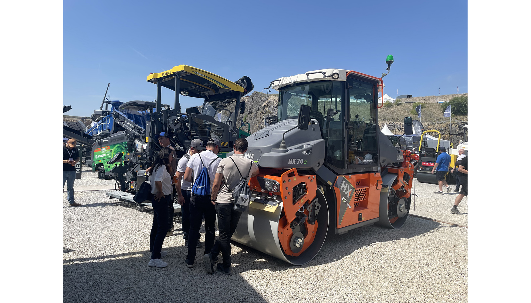 El sistema de producci�n de Wirtgen Group para obras sin emisiones locales, adem�s de cumplir los estrictos valores l�mite de emisiones...