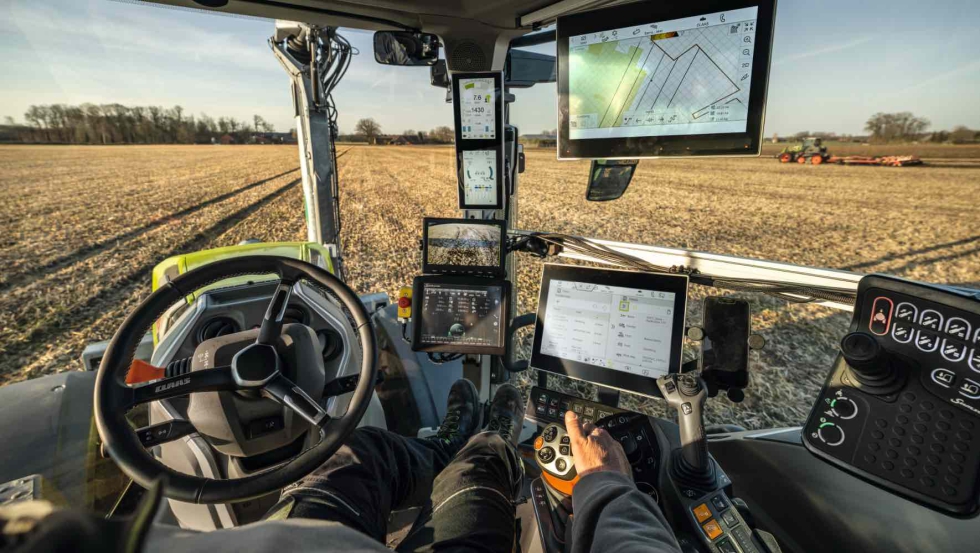El puesto de conducci�n incluye nuevos asientos premium con funci�n de masaje, ventilaci�n y calefacci�n del asiento disponibles...