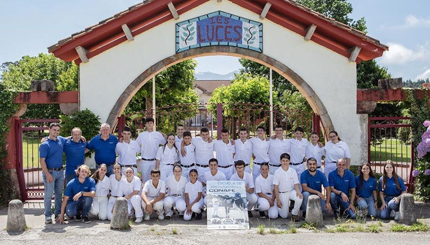Foto de familia de los participantes en la Escuela de Preparadores Conafe de Colunga (Asturias). Foto: Frisona Espa�ola...