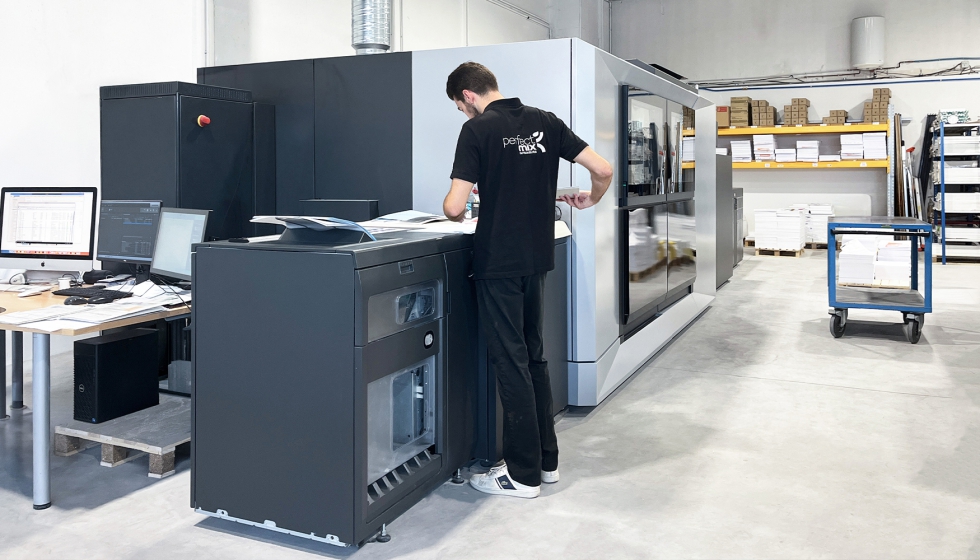 La empresa francesa de impresi�n comercial Perfectmix est� acelerando su crecimiento con la instalaci�n de la primera Jetfire 50 en Francia...