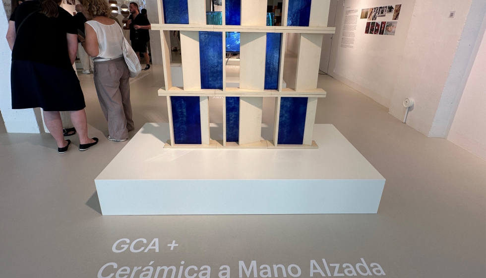La pieza de GCA Architecs y Mano Alzada se integra en espacios interiores de un conjunto residencial de Marruecos