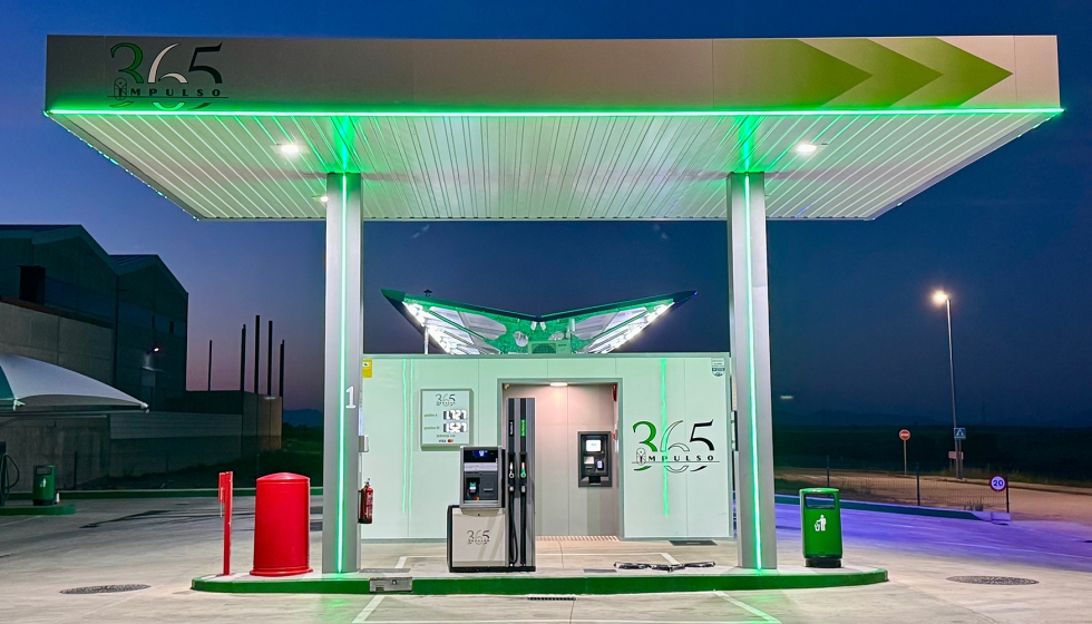 La iluminaci�n LED integrada tanto en el cerramiento T�U del �rea de lavado como en la propia estaci�n refuerza la identidad visual del conjunto y...
