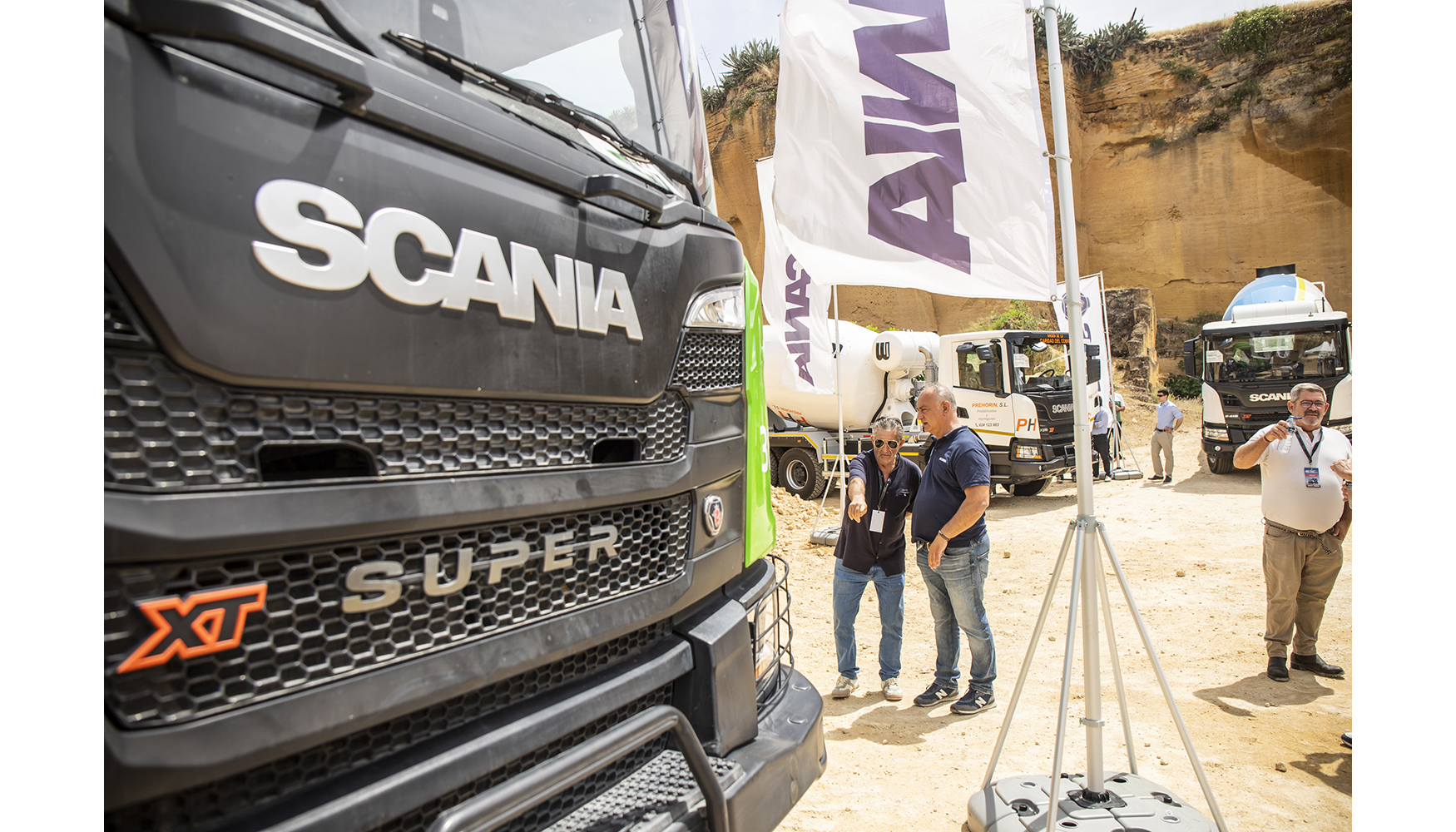 Los eventos celebrados en Osuna y Temi�o han permitido mostrar las �ltimas novedades de la gama de construcci�n de Scania...