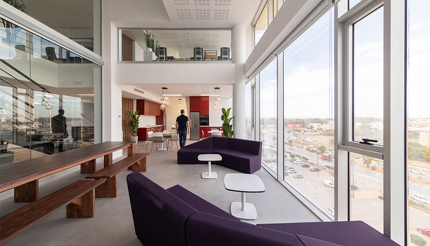 Edificio de oficinas con vidrio Energy 65 de AGC, en T�nez