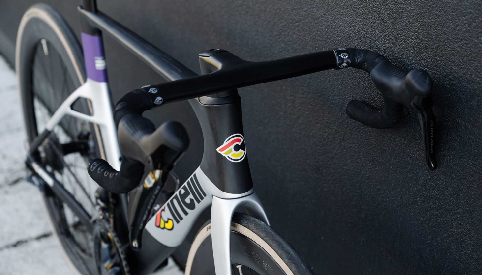 El nuevo Aeroscoop encabeza las novedades de carretera de Cinelli para la temporada 2026