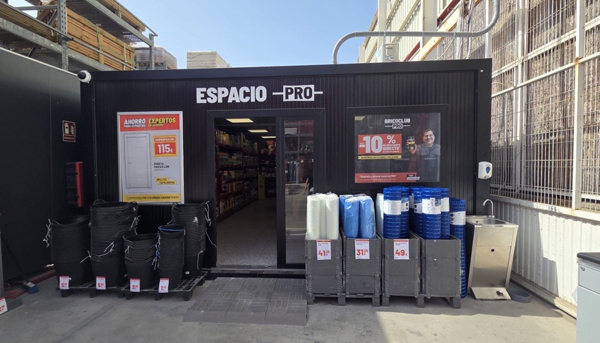 Brico Depôt impulsa la experiencia del profesional con nuevos Espacios PRO en el exterior de sus tiendas