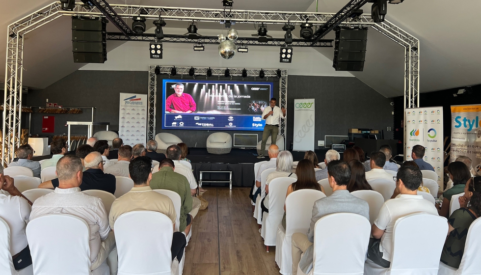 Nacho Rabad�n, director general de CEEES