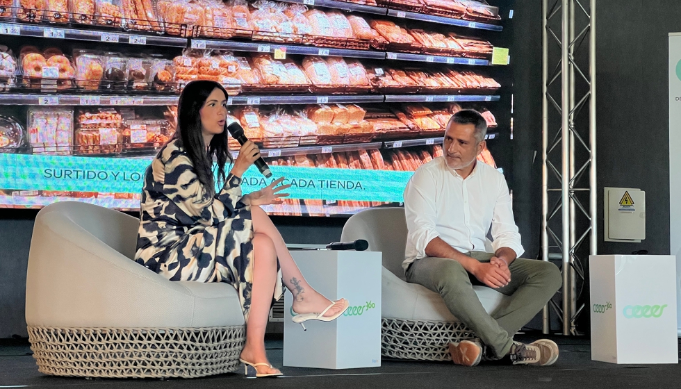 Rosa Gracia, responsable de Expansi�n de Carrefour Express, y Nacho Rabad�n
