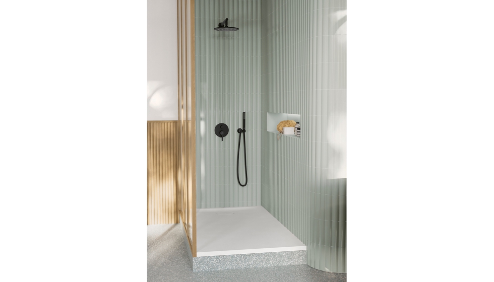 Disponible en 20 formatos y con tres opciones de instalaci�n, Ecora se adapta tanto a proyectos de obra nueva como de reforma...