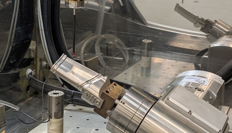 Figura 5. Referenciaci�n de un �labe mediante palpado por contacto en la ONA Halley 4 del CFAA