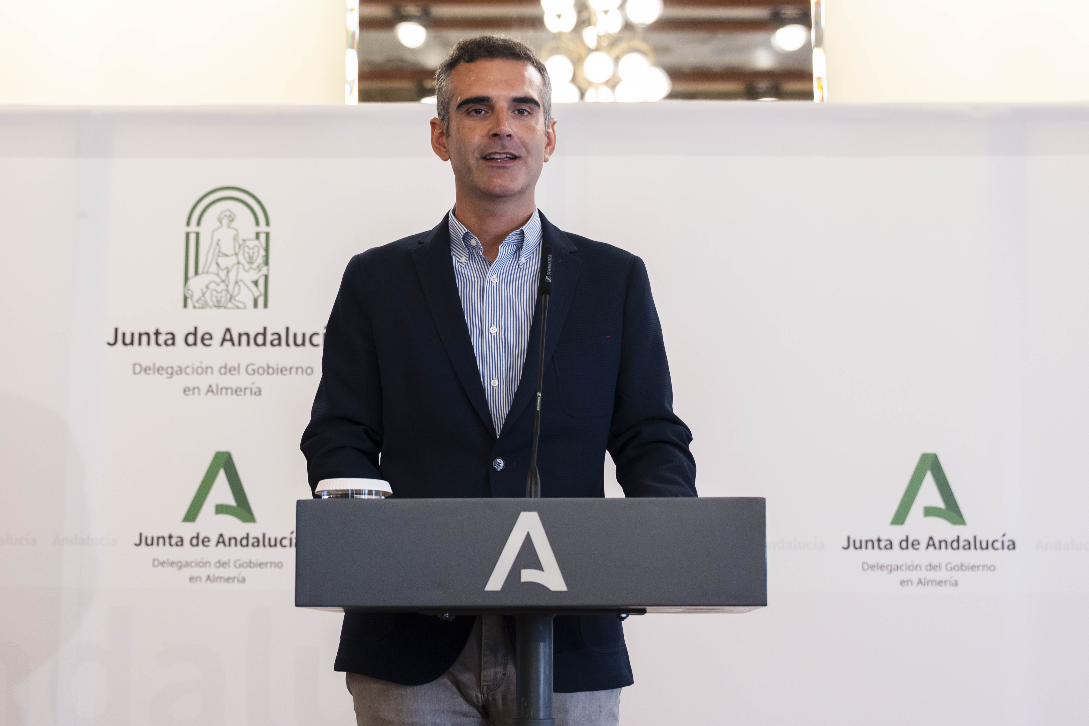 El consejero de Agricultura de la Junta de Andaluc�a, Ram�n Fern�ndez-Pacheco
