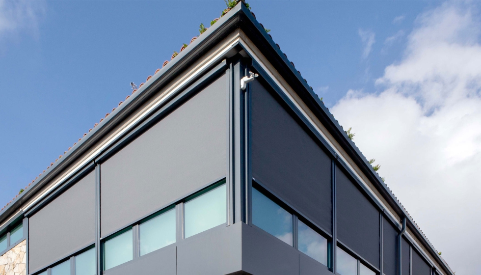 Z-Box es un sistema ZIP que da respuesta a las necesidades de proyectos arquitect�nicos con superficies de gran tama�o