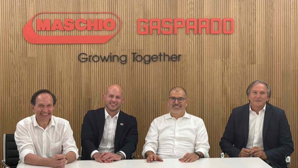 Yves Desjardins, Director Comercial de Maschio Gaspardo Group; Alessio Valeri, Director de la Academia; Giovanni Ciampaglia...