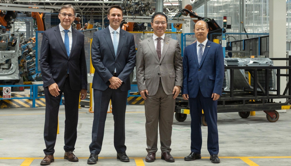 Representantes de Ford y Geely Auto durante el anuncio del acuerdo para crear una empresa conjunta en Europa