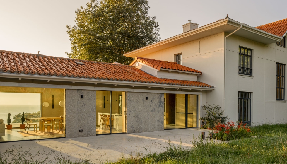 El proyecto establece una clara diferenciaci�n entre la construcci�n original y las nuevas soluciones incorporadas...