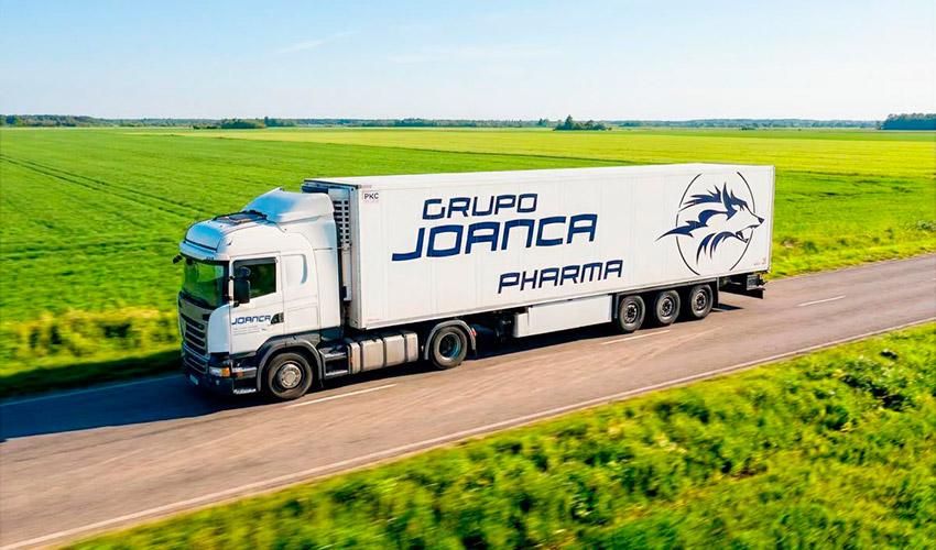 Con una red de centros log�sticos, una flota validada para transporte farmac�utico y m�s de 25 a�os de experiencia...