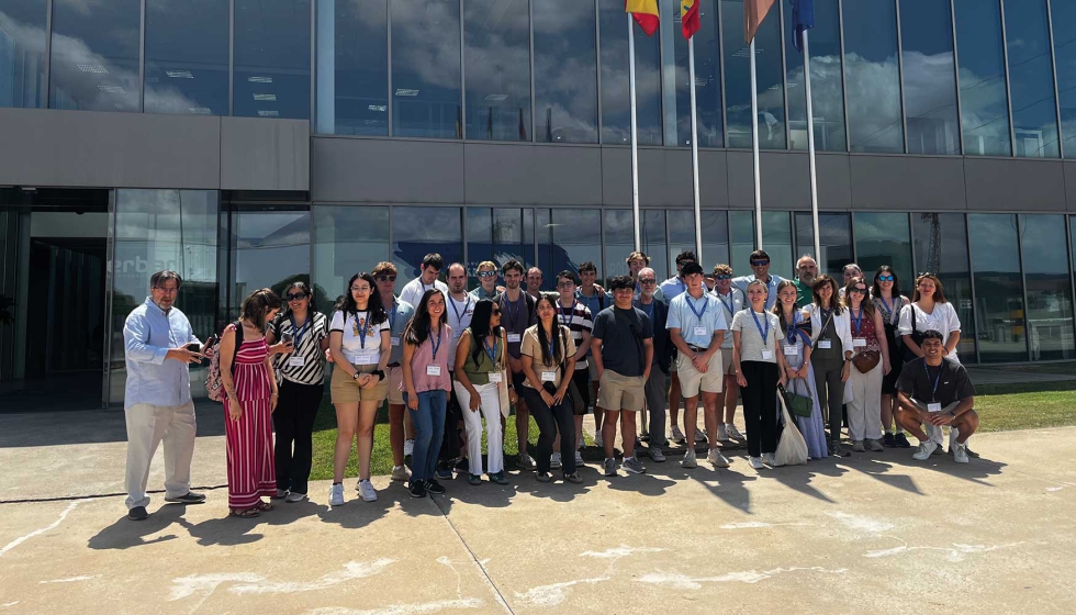 El programa comenz� con una visita a las instalaciones de Hiperbaric...