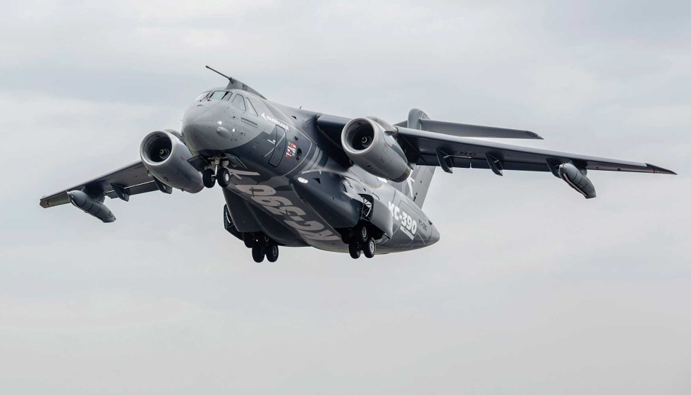 El KC-390 Millennium fue uno de los modelos que Embraer exhibi� durante el certamen aeron�utico