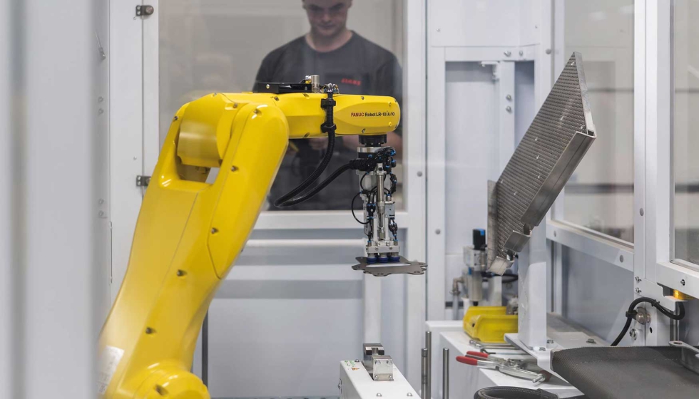 Una m�quina de plegado automatizada de Trumpf tambi�n garantiza flexibilidad y rentabilidad en la fabricaci�n...