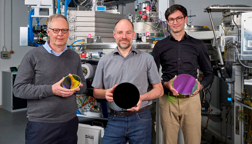 Ganadores del Premio Joseph von Fraunhofer 2026: Michael Verg�hl, Stefan Bruns y Philipp Farr (de izquierda a derecha), del Fraunhofer IST...