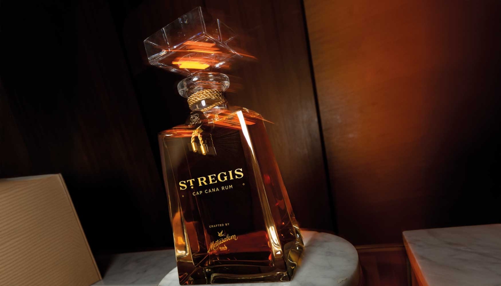 La edici�n limitada St. Regis Cap Cana Rum ha sido creada en exclusiva para el resort y consta de 200 botellas numeradas...