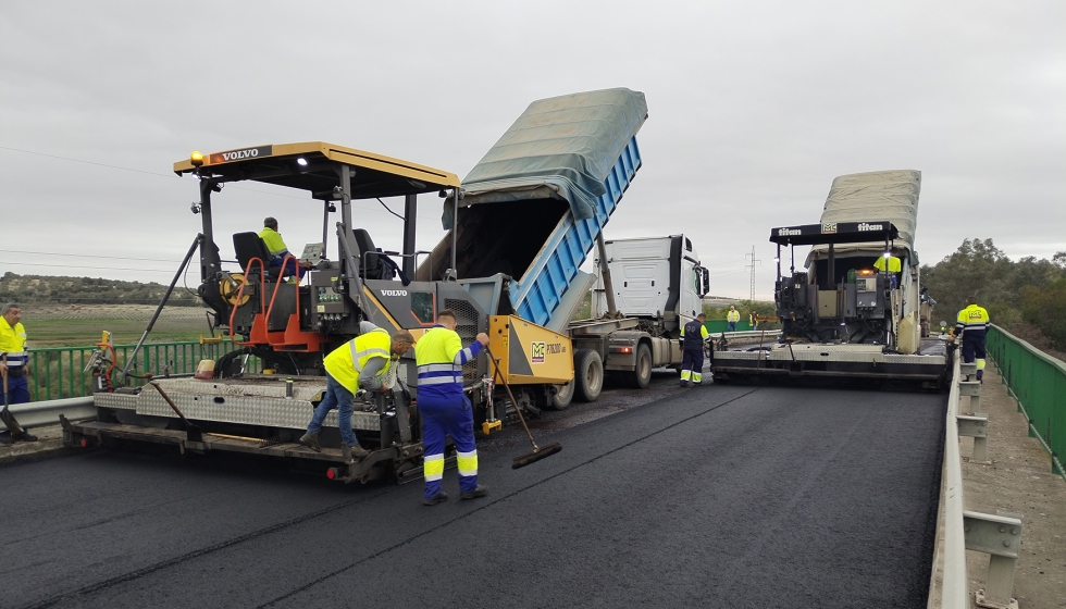 Renovaci�n de firmes en la autov�a A-92 en la provincia de Sevilla