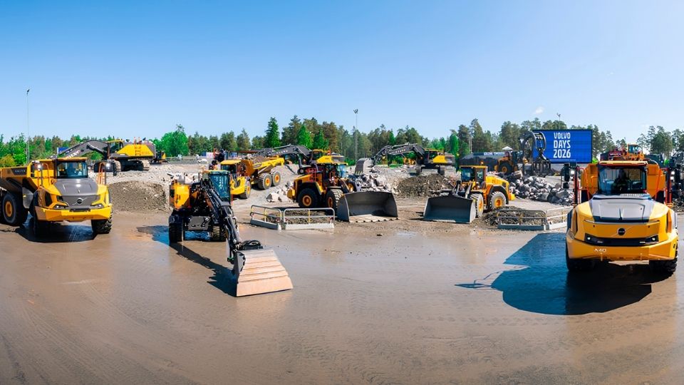 Cerim�nia de lan�amento da primeira pedra da nova f�brica de escavadoras da Volvo CE, em Eskilstuna, na Su�cia