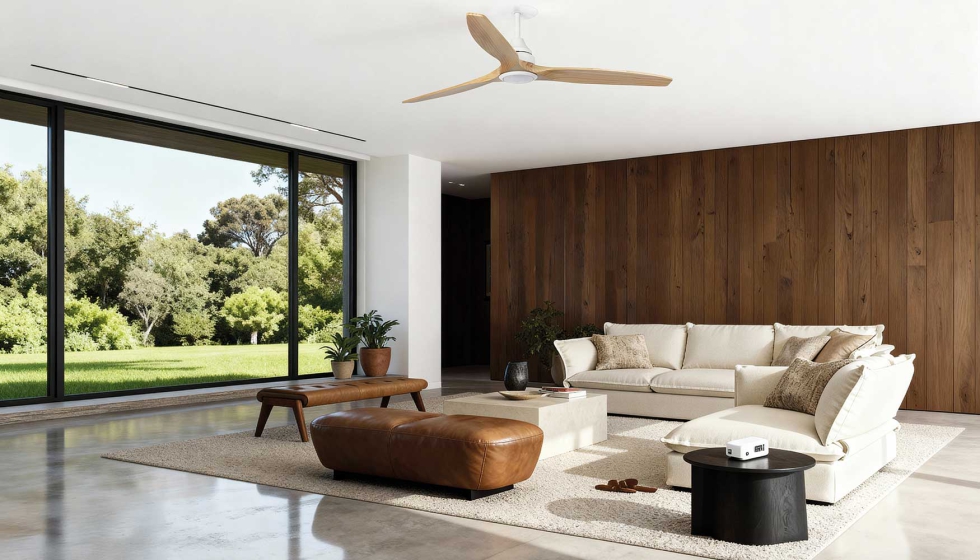 El sistema reduce la presencia del conjunto y permite que el ventilador se integre en la arquitectura del entorno