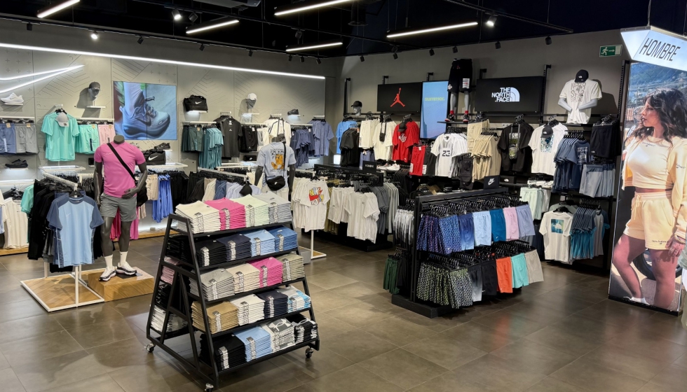 Foto de JD refuerza su presencia en Madrid con una nueva tienda en Pr�ncipe P�o