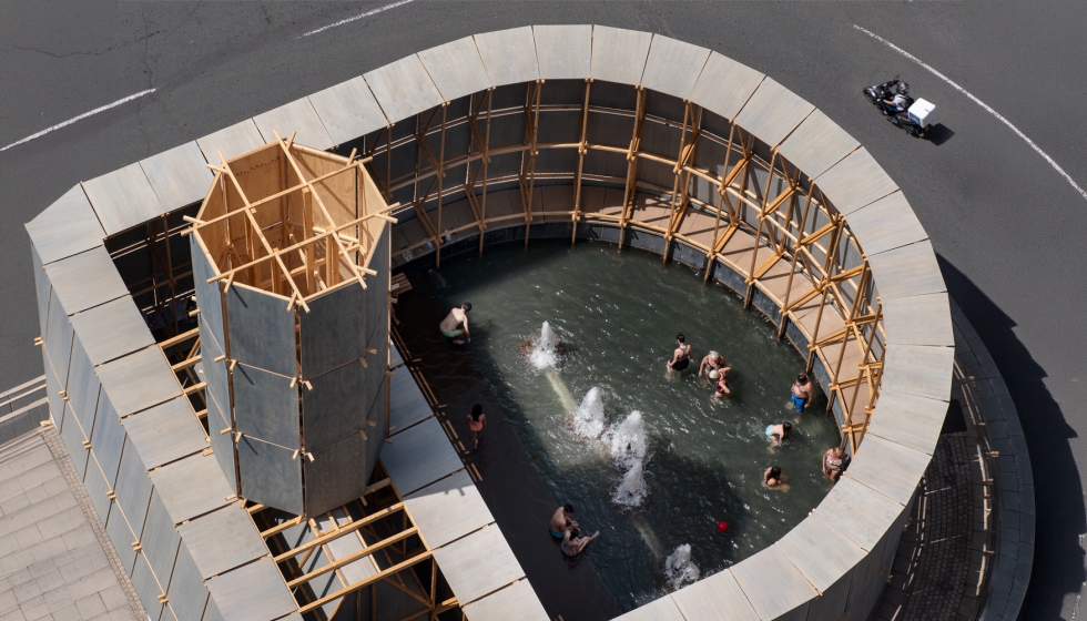 La instalaci�n transform� una glorieta y una fuente inaccesible...