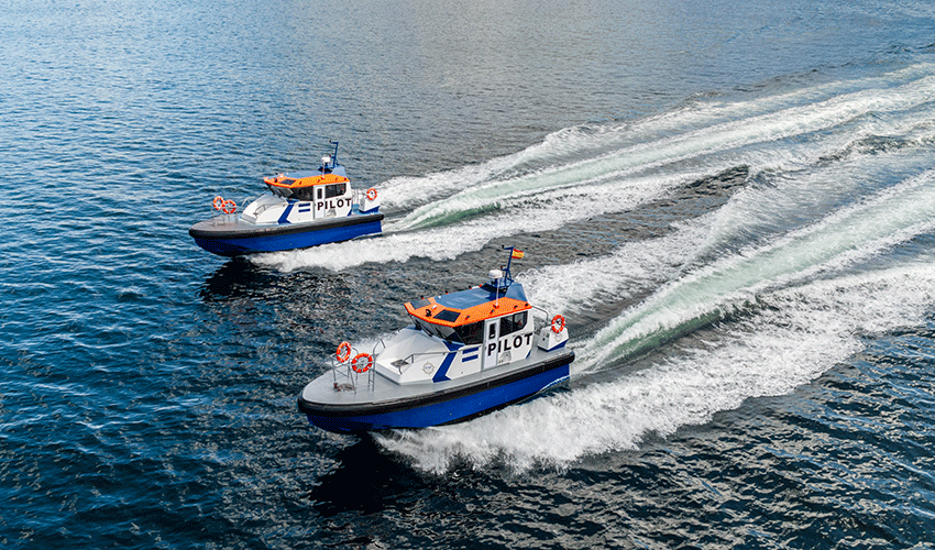 Las dos lanchas de pr�cticos MZ12 PILOT construidas por Aister para la Empresa Nacional Portuaria de Honduras realizan sus pruebas de mar en la r�a...