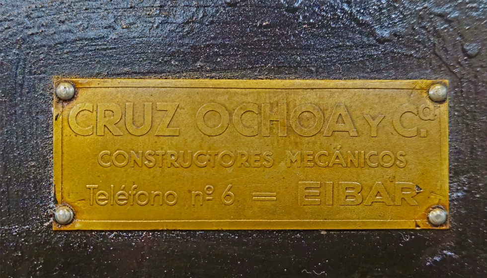 Placa identificativa de la fresadora fabricada por Cruz Ochoa