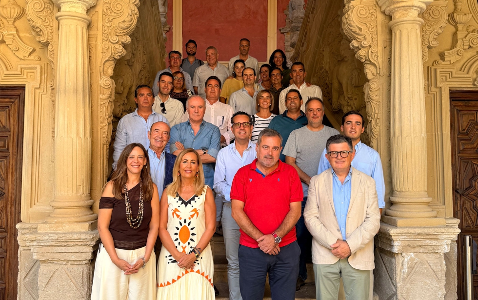 Foto de grupo con los miembros de la formaci�n