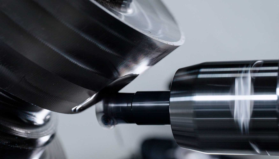 CoroMill MR20 es una fresa con plaquitas redondas positivas, dise�ada para aplicaciones ISO M, ISO S e ISO P en operaciones de perfilado y planeado...