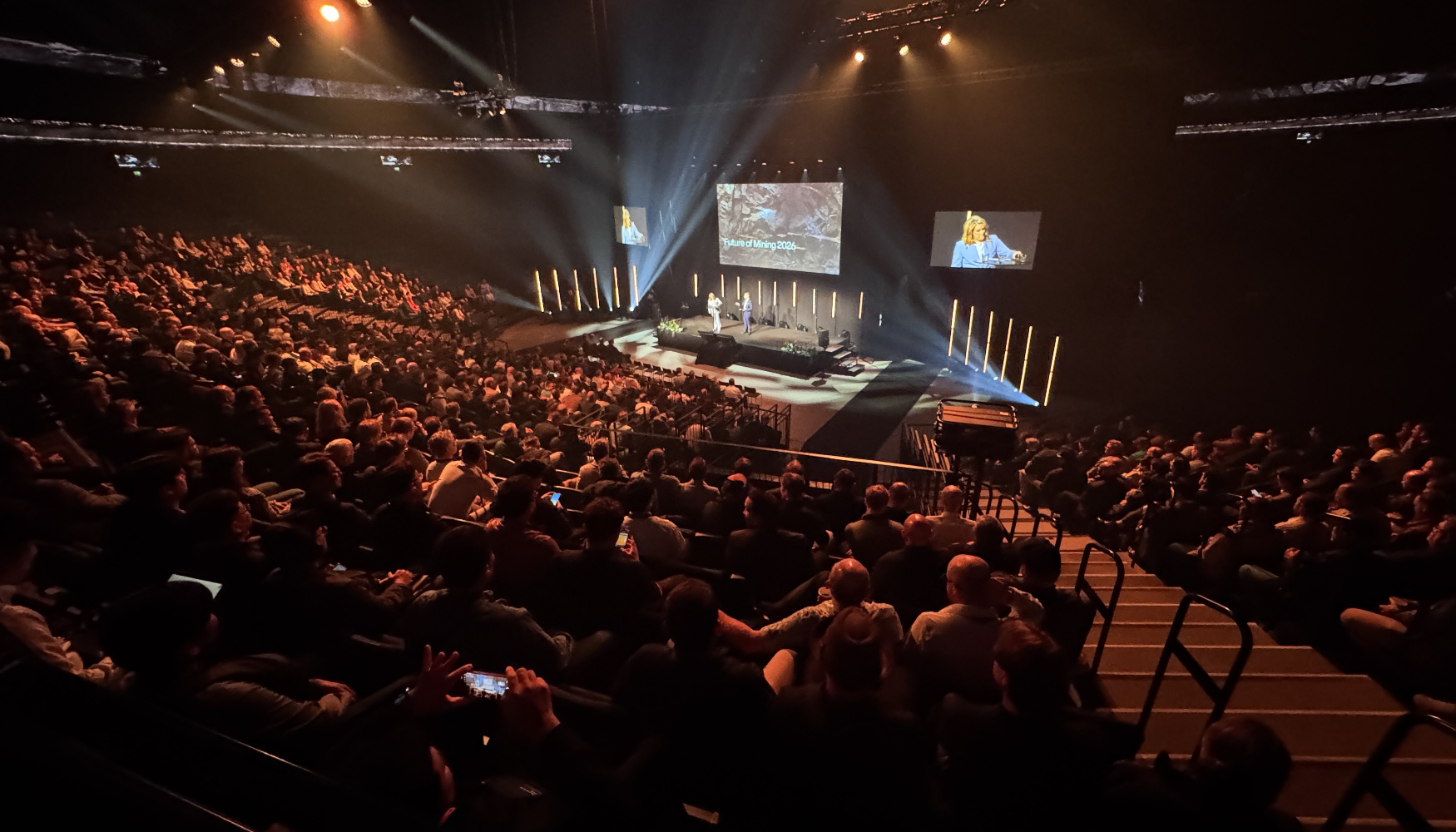 Cerca de 800 profesionales de la miner�a pudieron disfrutar de un completo programa de ponencias y mesas redondas en el Nokia Arena de Tampere...