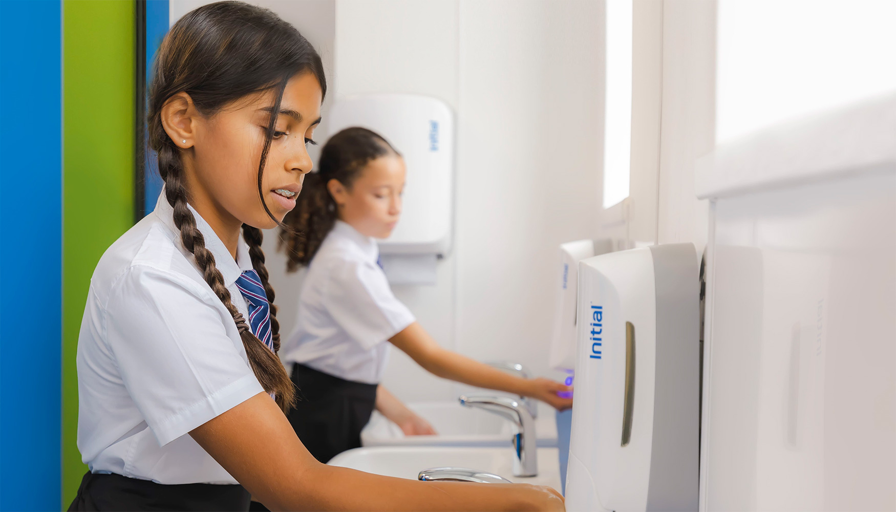 Los aseos escolares requieren un equipamiento adecuado y un mantenimiento continuo para garantizar unas condiciones �ptimas de higiene durante la...