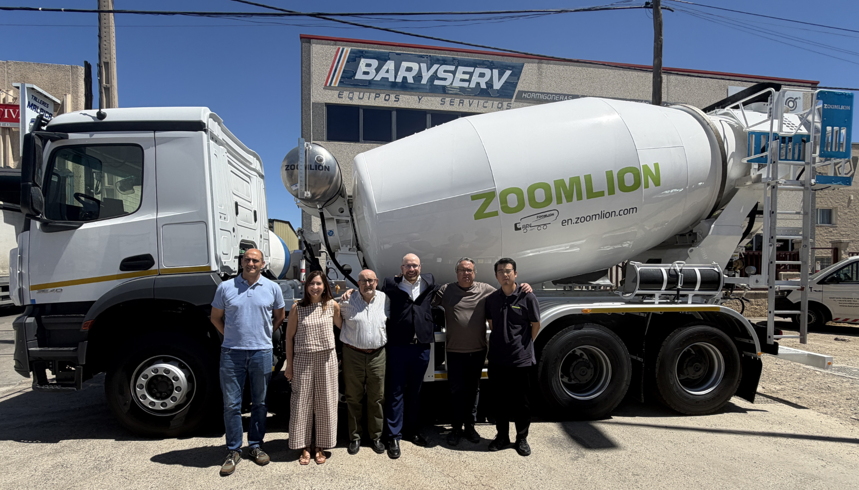 Foto del equipo de BaryServ - Zoomlion durante una reciente visita a las instalaciones